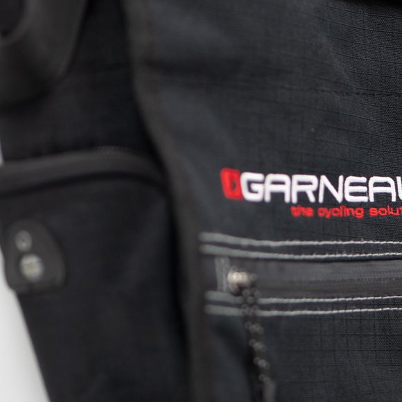 Garneau Grey Bicycle Bag – The Cycling Solution - Picture 3 of 4